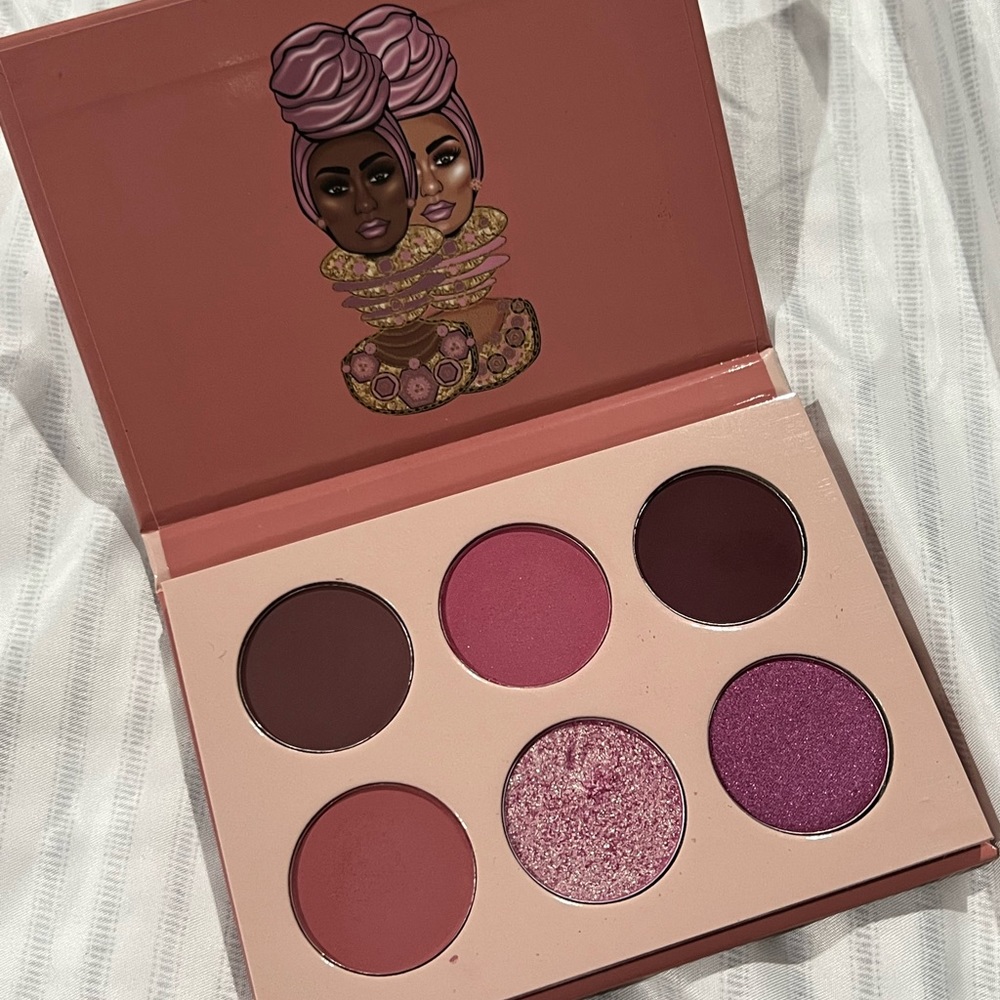 Juvias place eyeshadow